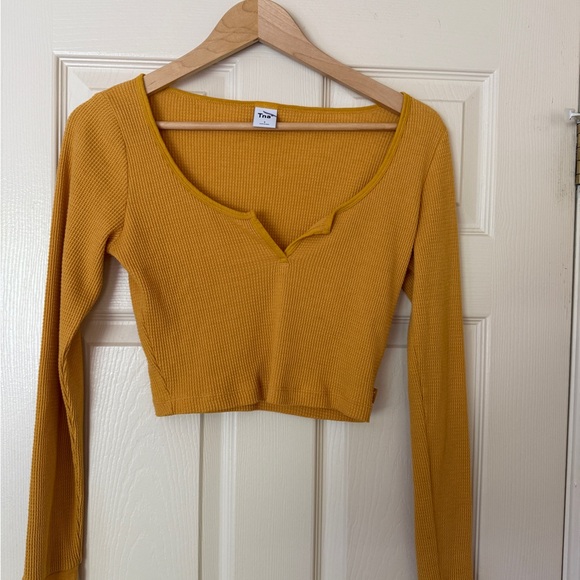 Aritzia Tops - Picture 9 of 10